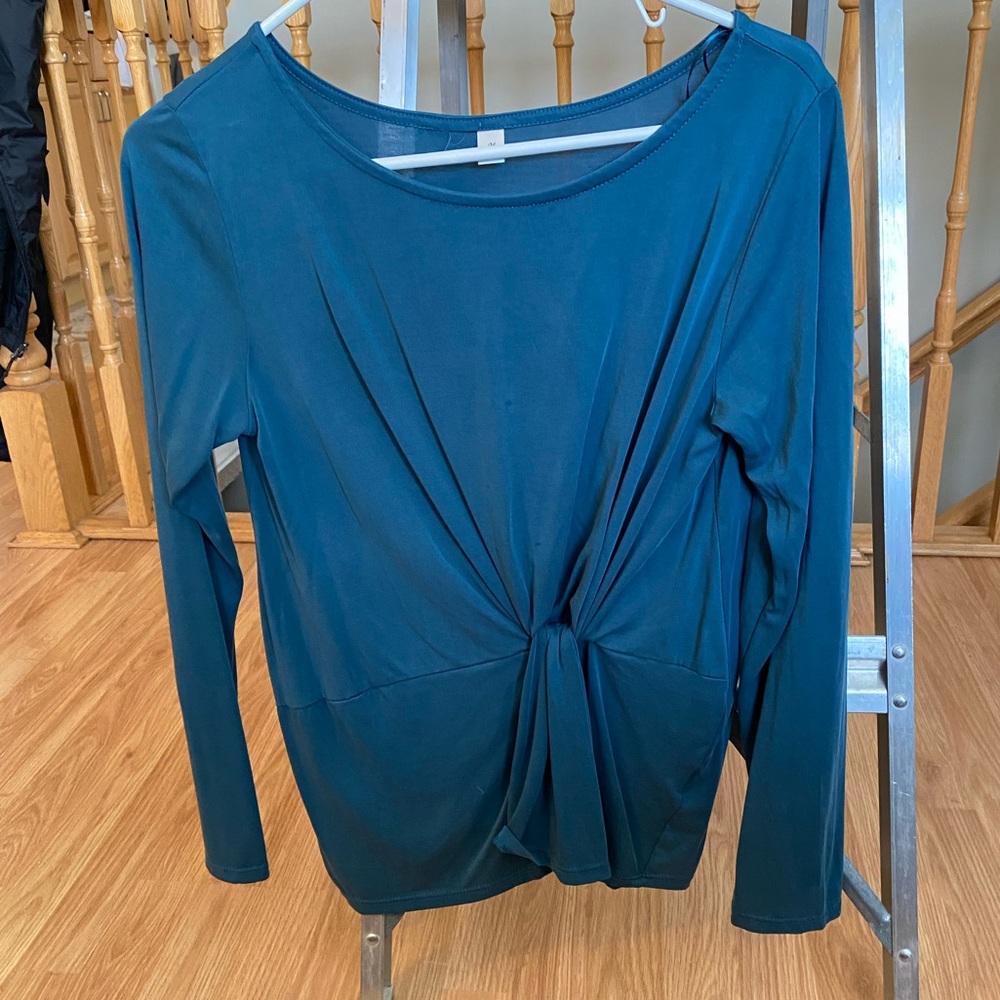 Francescas Long Sleeve Scrunched Top